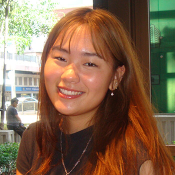 Our kitty sitter hanging out ready to help care for your home and kitties.